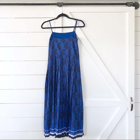 Paisley Pleated Midi Dress - Picture 6 of 6